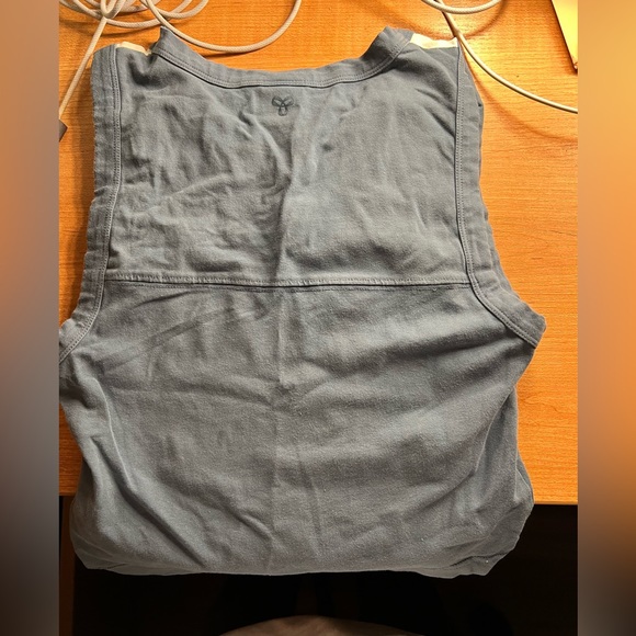 Aritzia TNA Tank Top - Picture 2 of 2